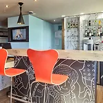 Versailles Hotel 3*