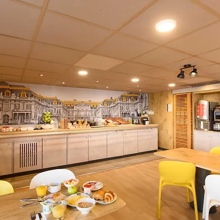 Versailles Hotel