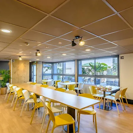 Versailles Otel 3*