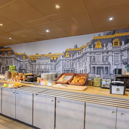 Versailles Hotell 3*