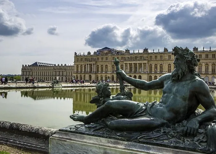 Paris Versailles Hotel